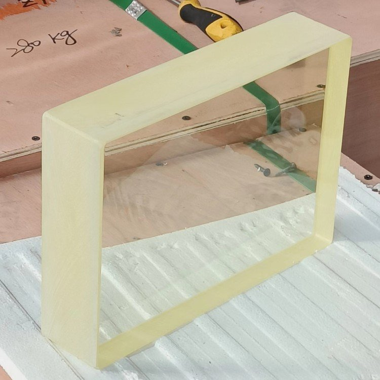 贵阳铅玻璃是什么材料做的